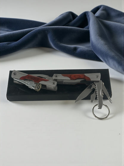 Metal Saplı Mini Çok Fonksiyonlu  Pense Çakı Fenerli Anahtarlık