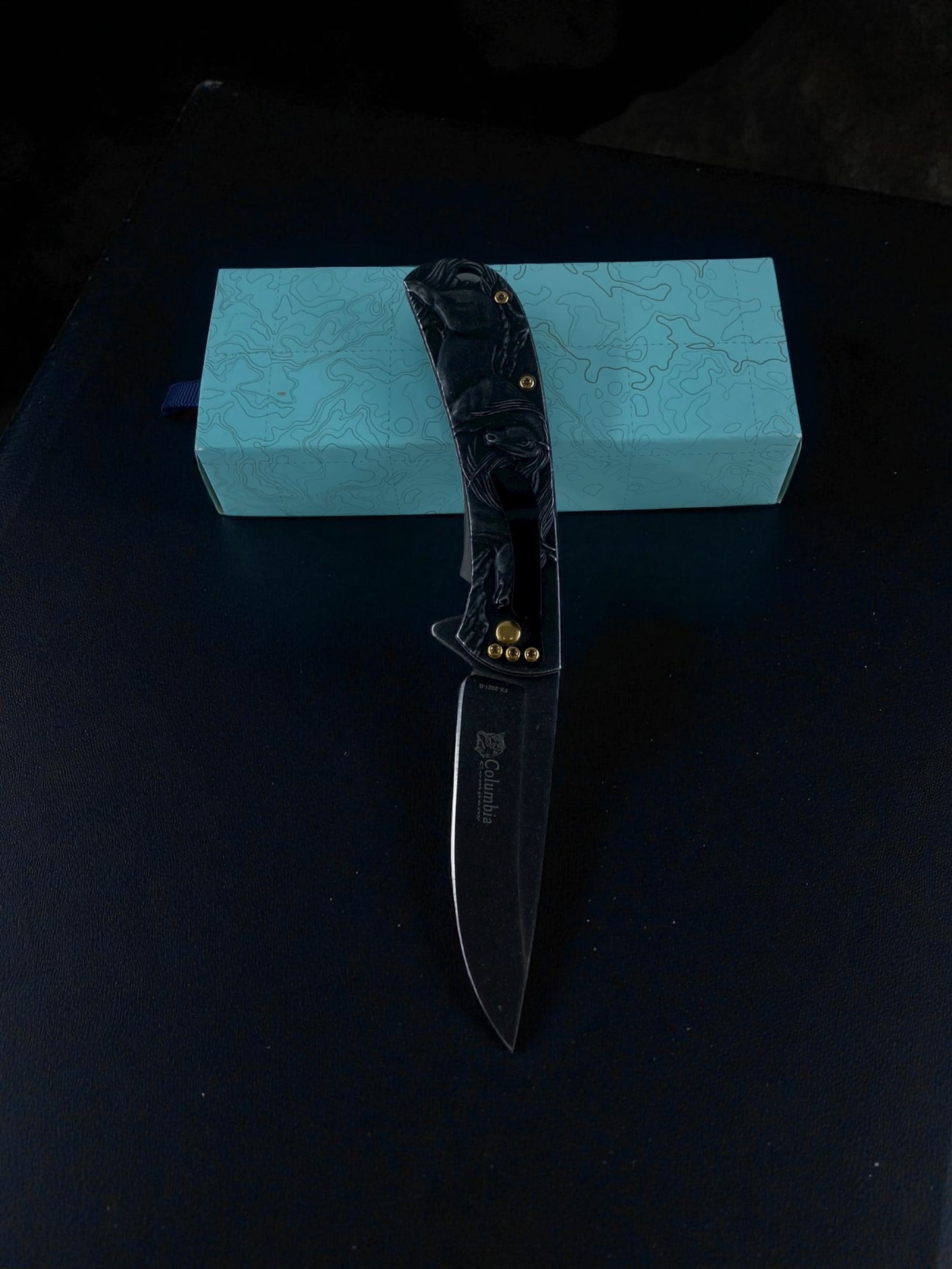 At Figürlü Altın Detaylı Çakı