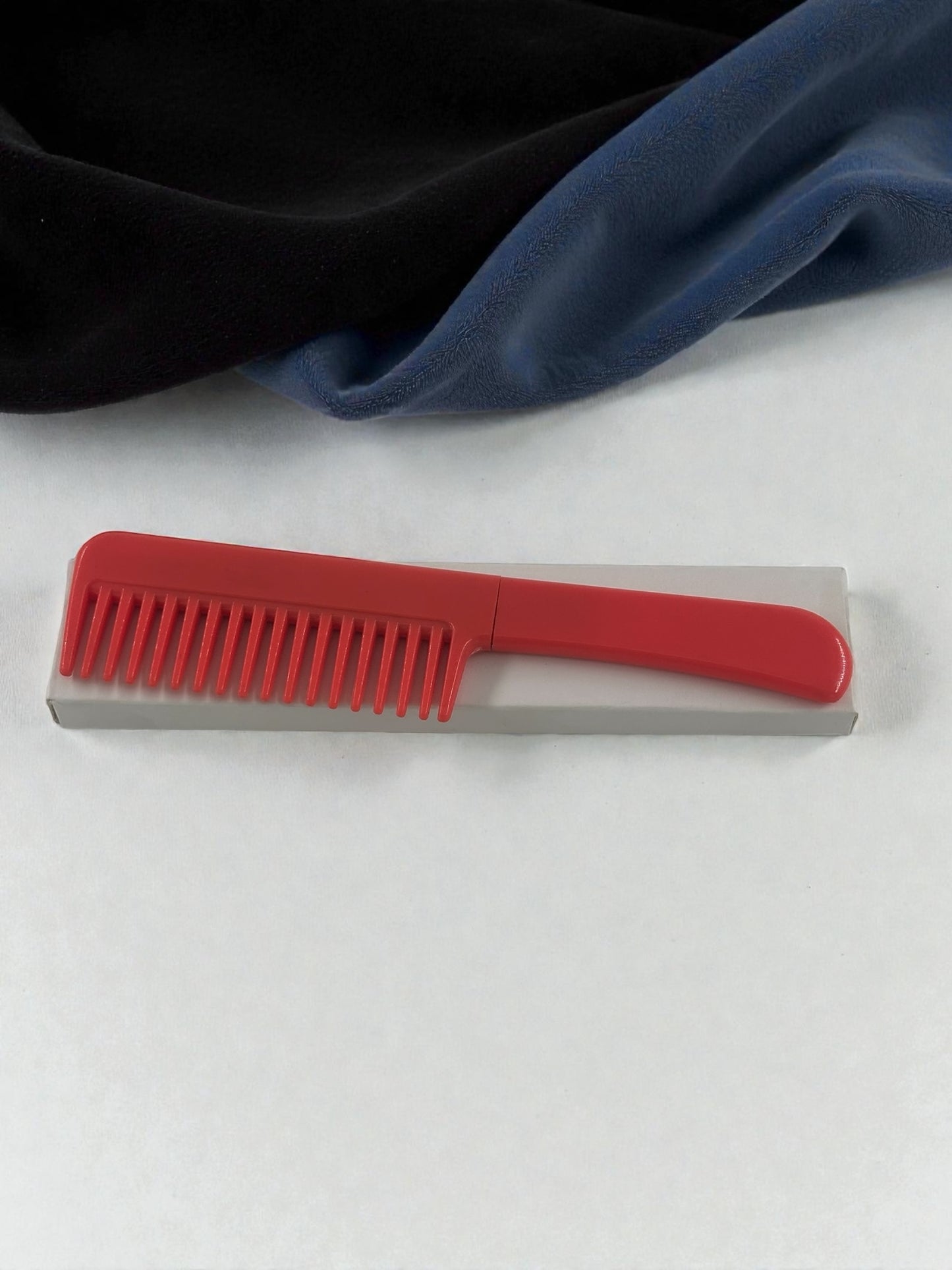 Tarak Görünümlü Gizli Bıçak – Kamufle Edilebilir Savunma Çakısı 1444