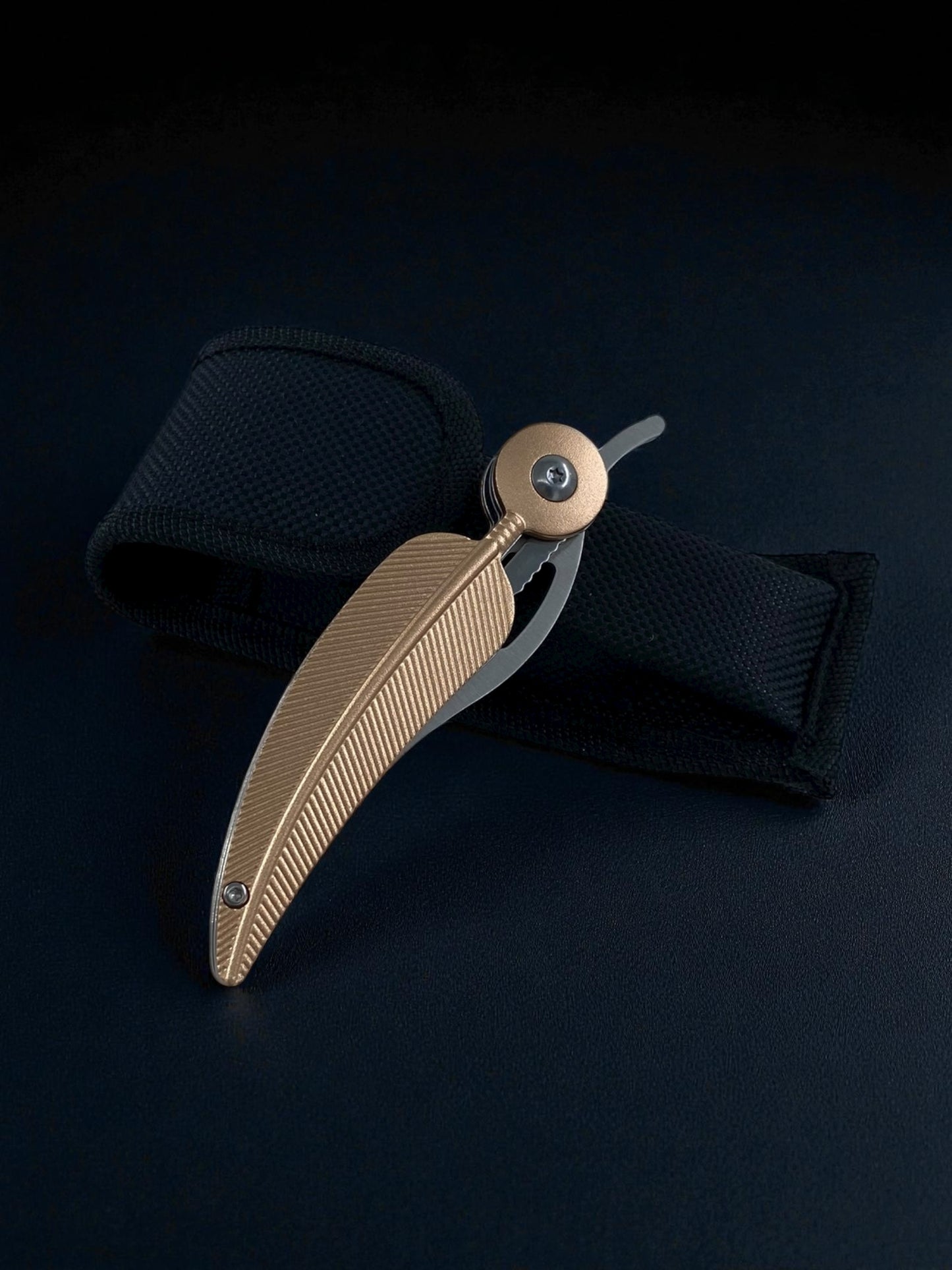 Yaprak Şeklinde Çakı