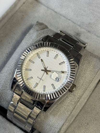 Kişiye Özel Kordonu İsim Yazılır Çelik Saat Beyaz Gümüş