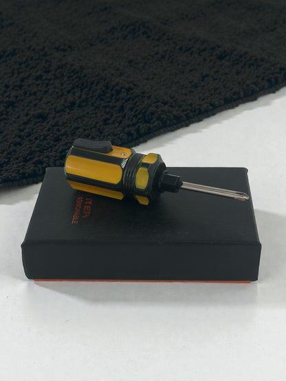 Tornavida Şeklinde Çakmak