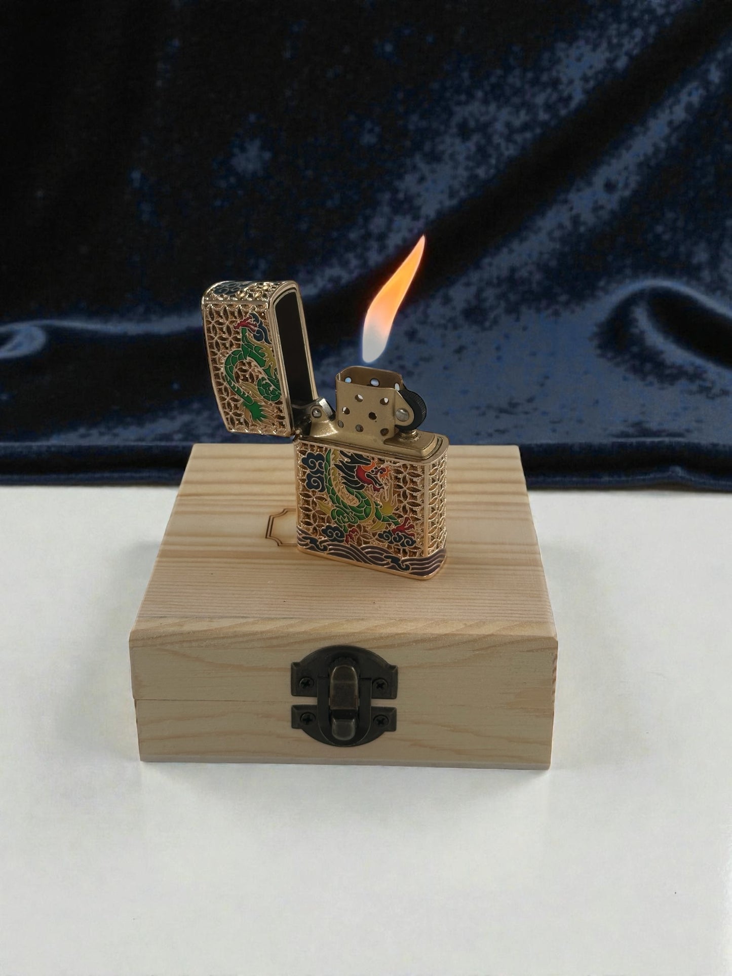 Chief Ejderha İşlemeli Lüx Benzinli Çakmak