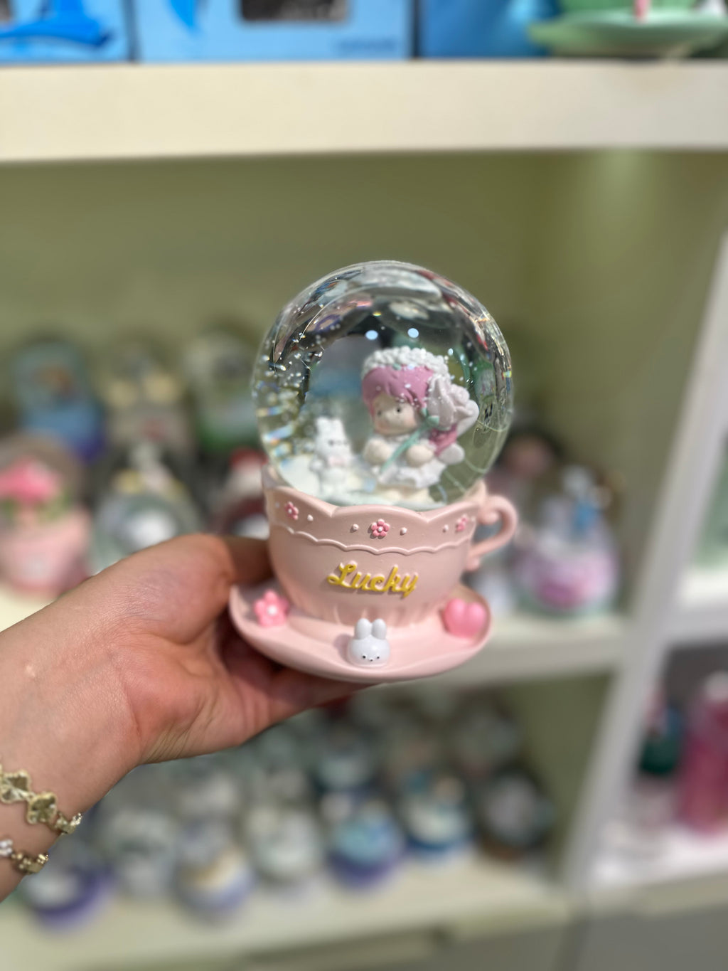 Fincan Şeklinde Prenses Temalı Büyük Boy Kar Küresi