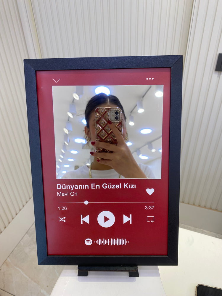 Dünyanın En Güzel Kızı Baskılı Spotify Kodlu Aynalı Çerçeve Pano