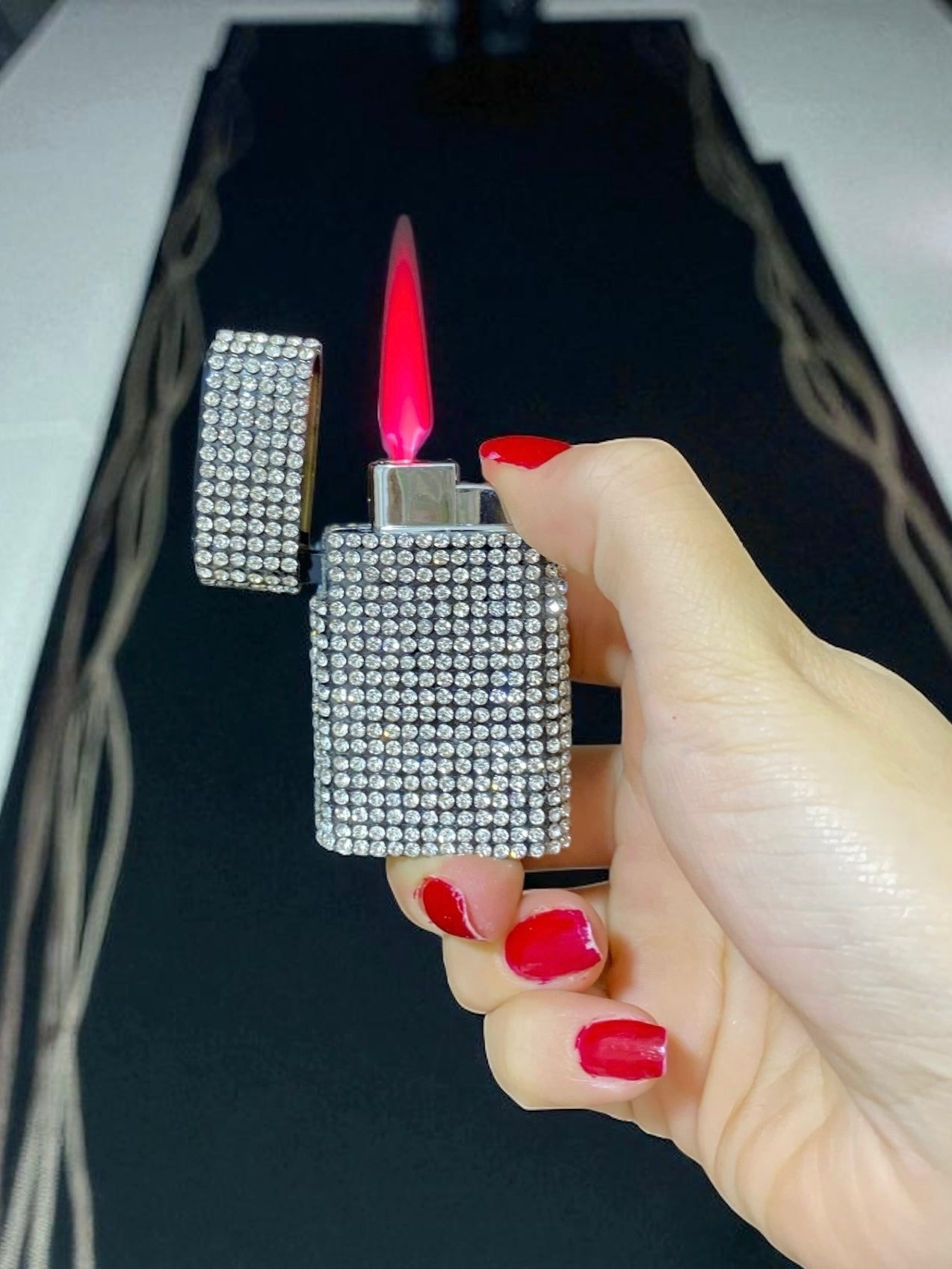 Taşlı Özel Kutulu Renkli Alevli Çakmak