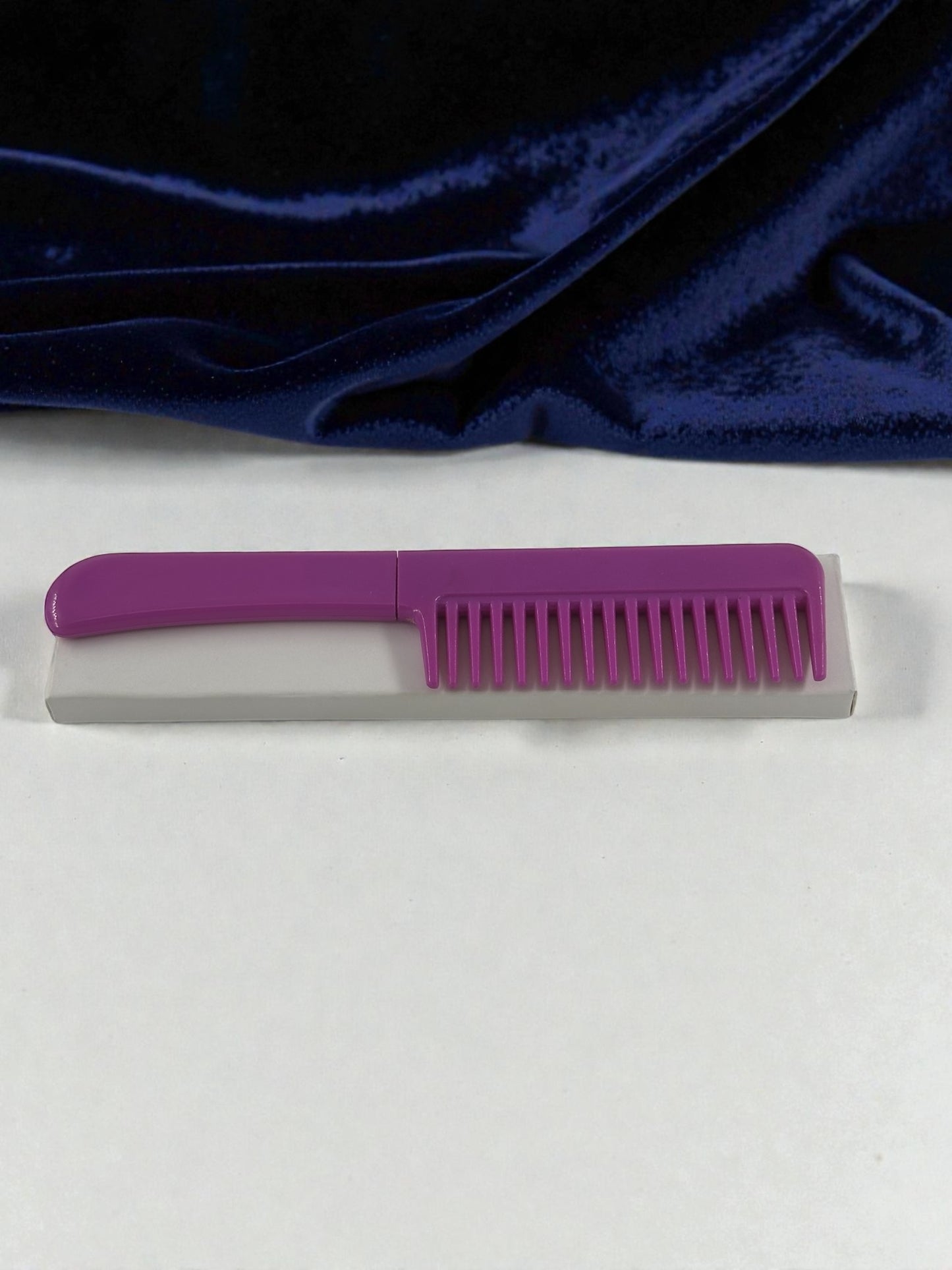 Tarak Görünümlü Gizli Bıçak – Kamufle Edilebilir Savunma Çakısı 1444