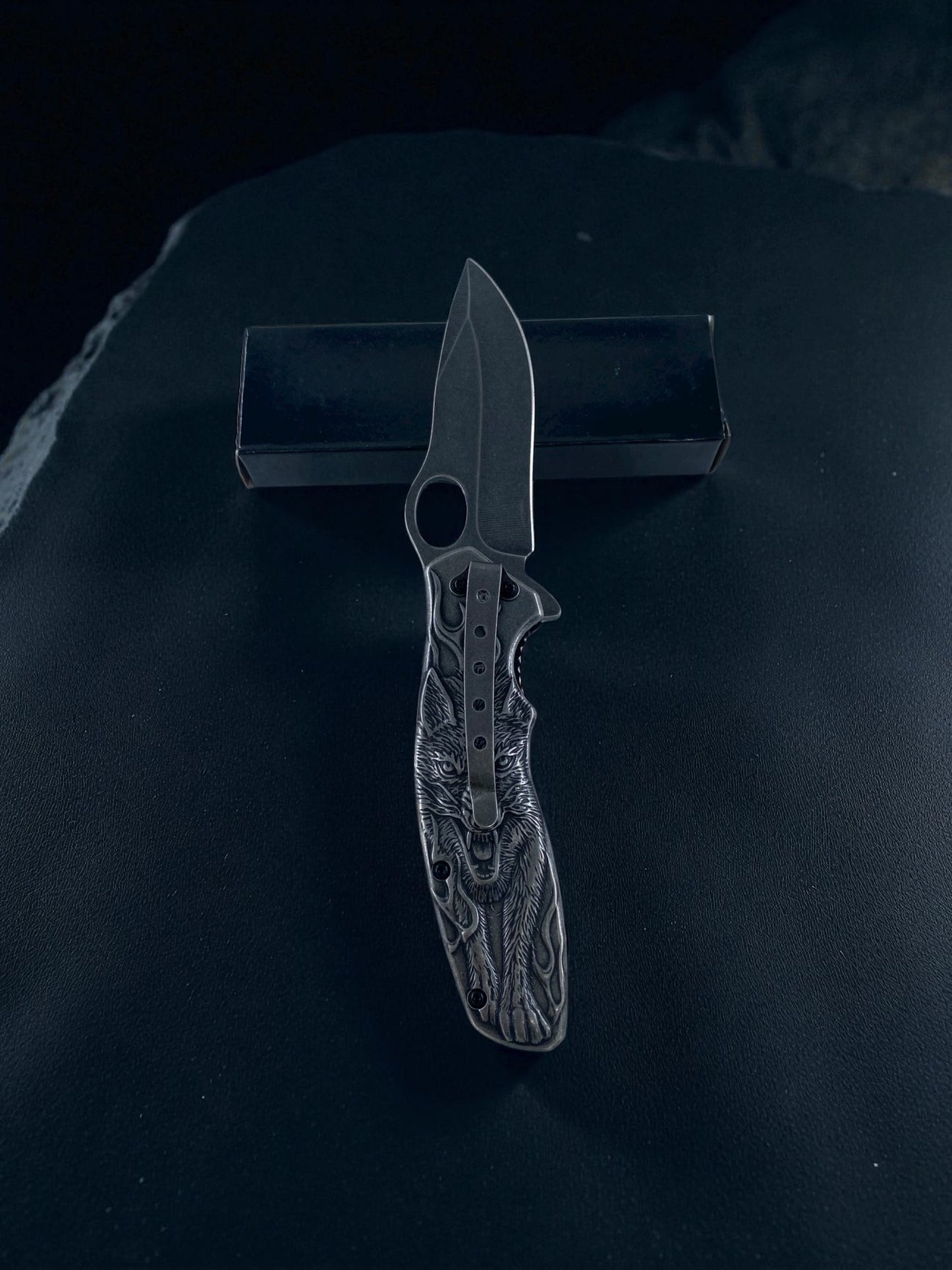 Kurt Figürlü Pençe Desenli Taktik Katlanır Çakı