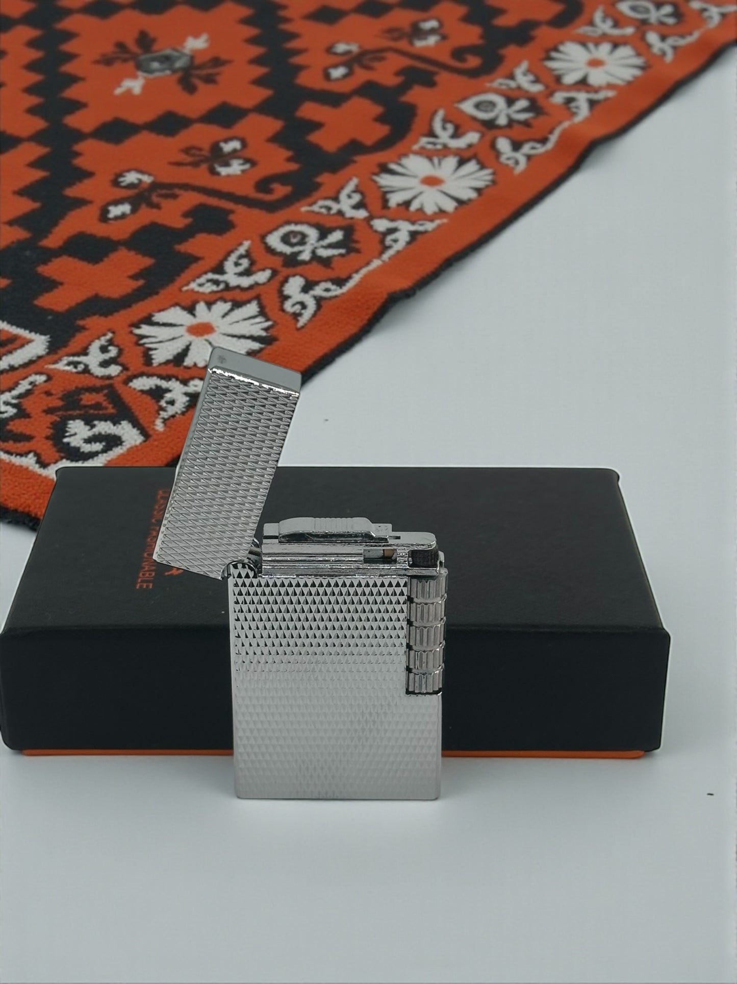 Lüx Görünümlü Dupont Model Metal Çakmak