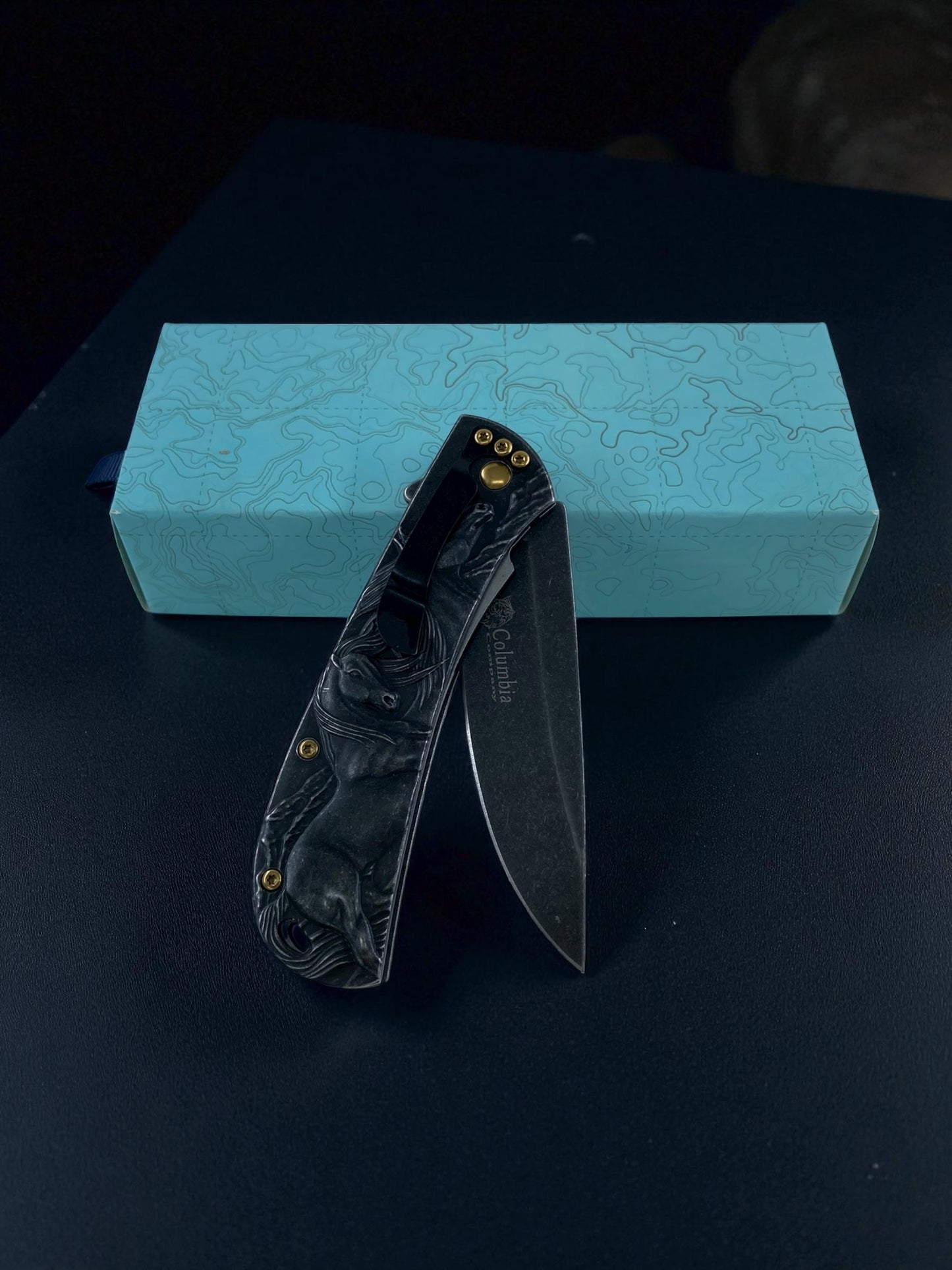 At Figürlü Altın Detaylı Çakı