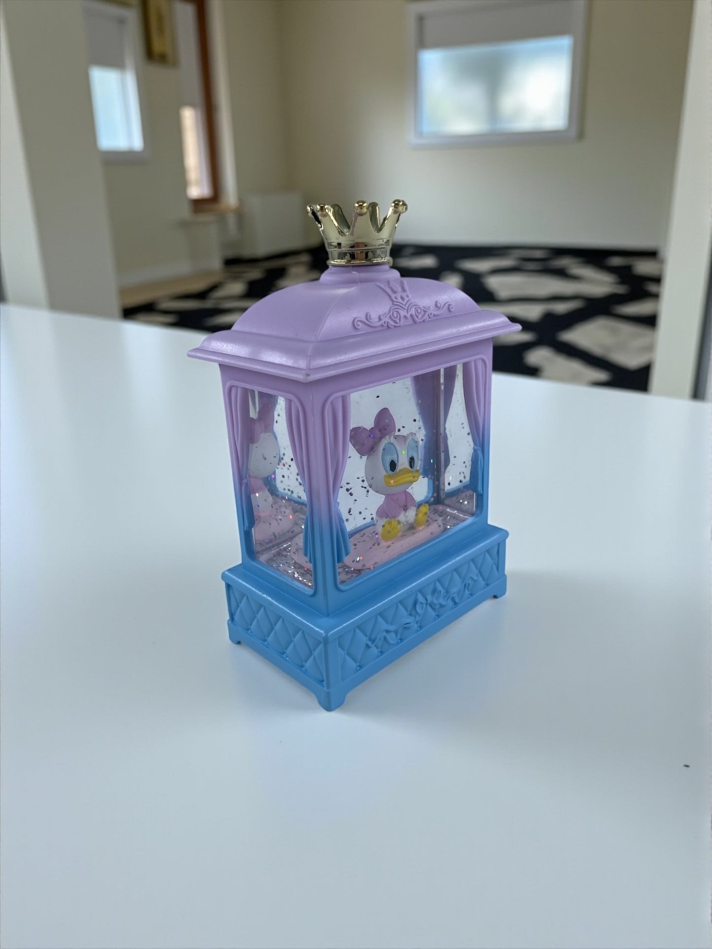 Daisy Duck Işıklı Simli Pls. Fanus