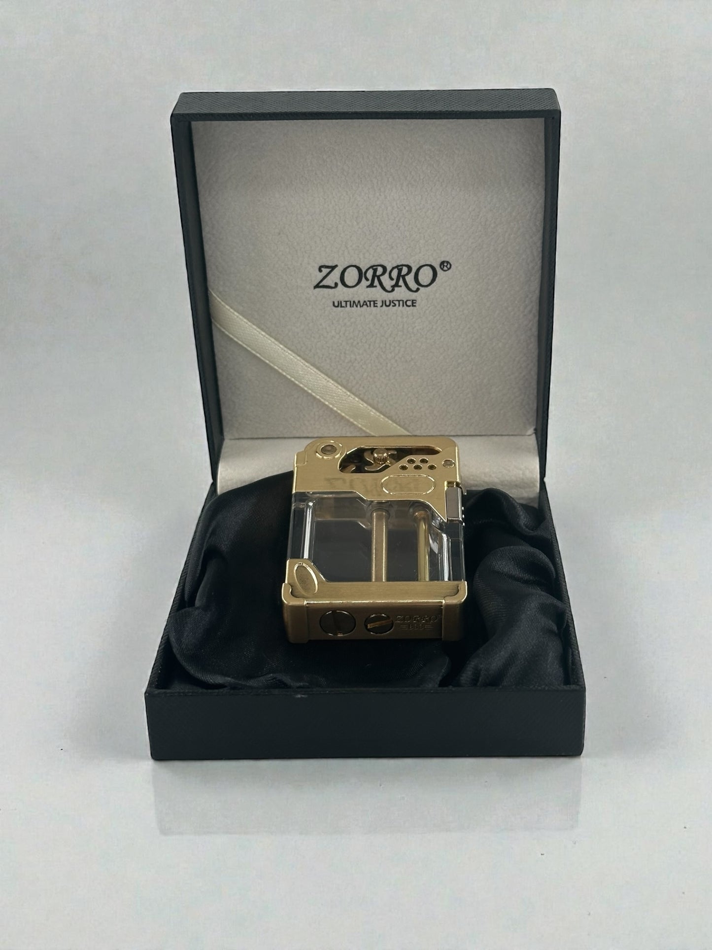 Zorro Benzinli Kilit Mekanizmalı Çakmak 1319