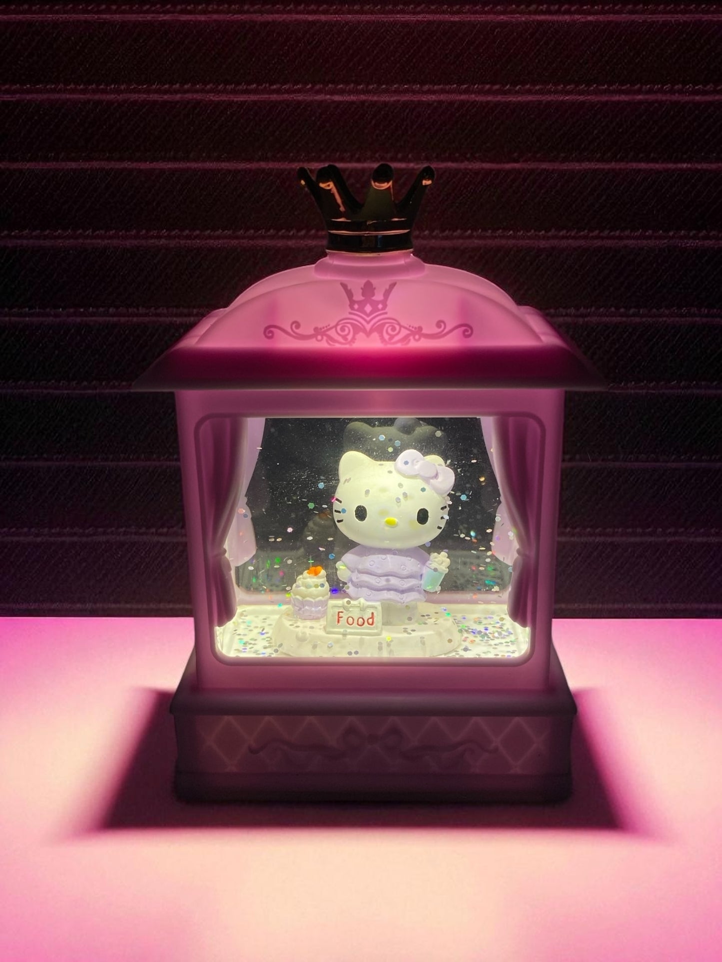 Hello Kitty Işıklı Simli Pls. Fanus