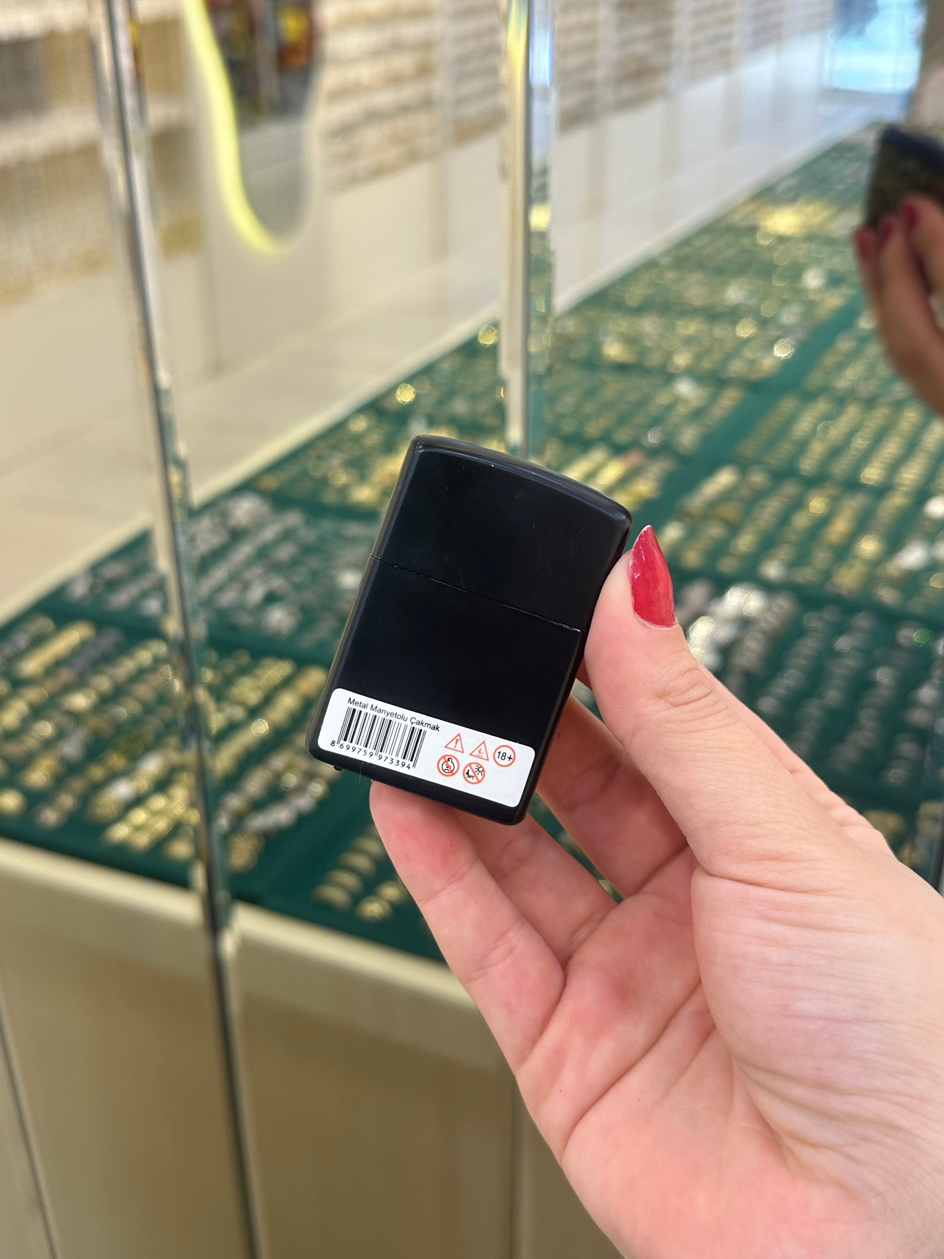 Desenli Elektrik Çarpan Şaka Çakmağı