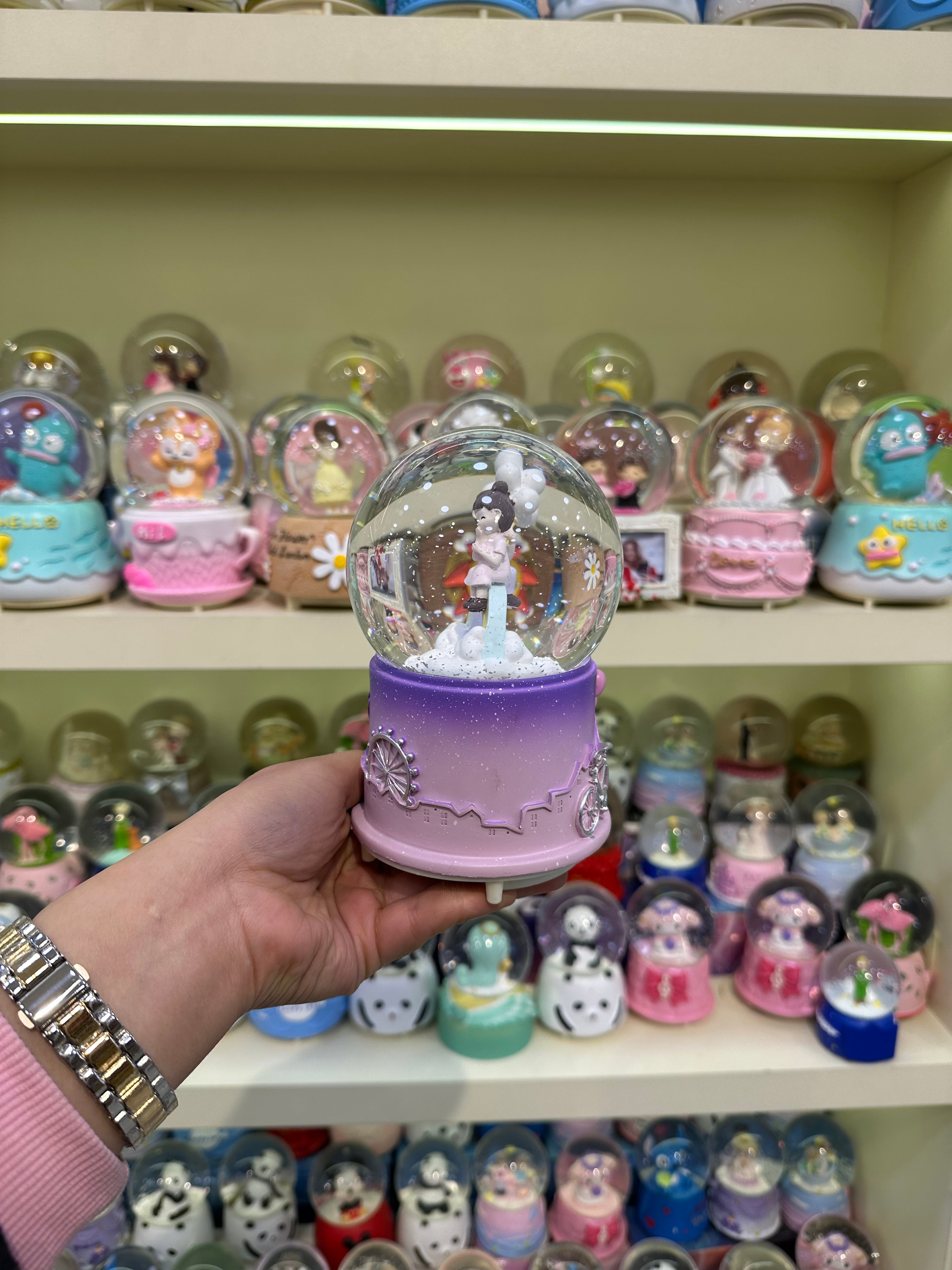 Büyük Boy Kar Küresi