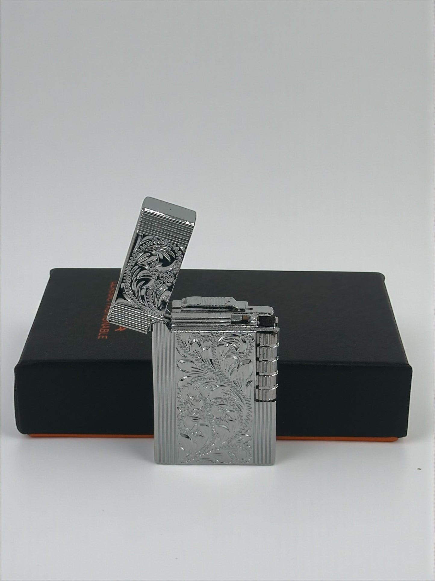 Lüx Kabartmalı Dupont Model Metal Çakmak