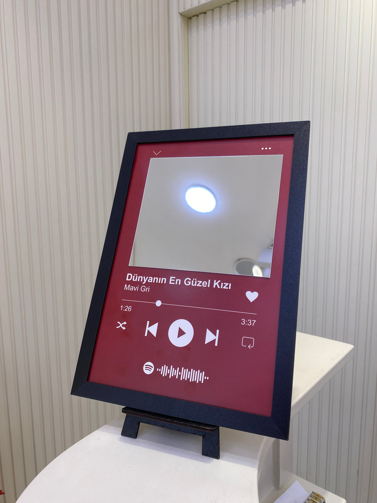 Dünyanın En Güzel Kızı Baskılı Spotify Kodlu Aynalı Çerçeve Pano