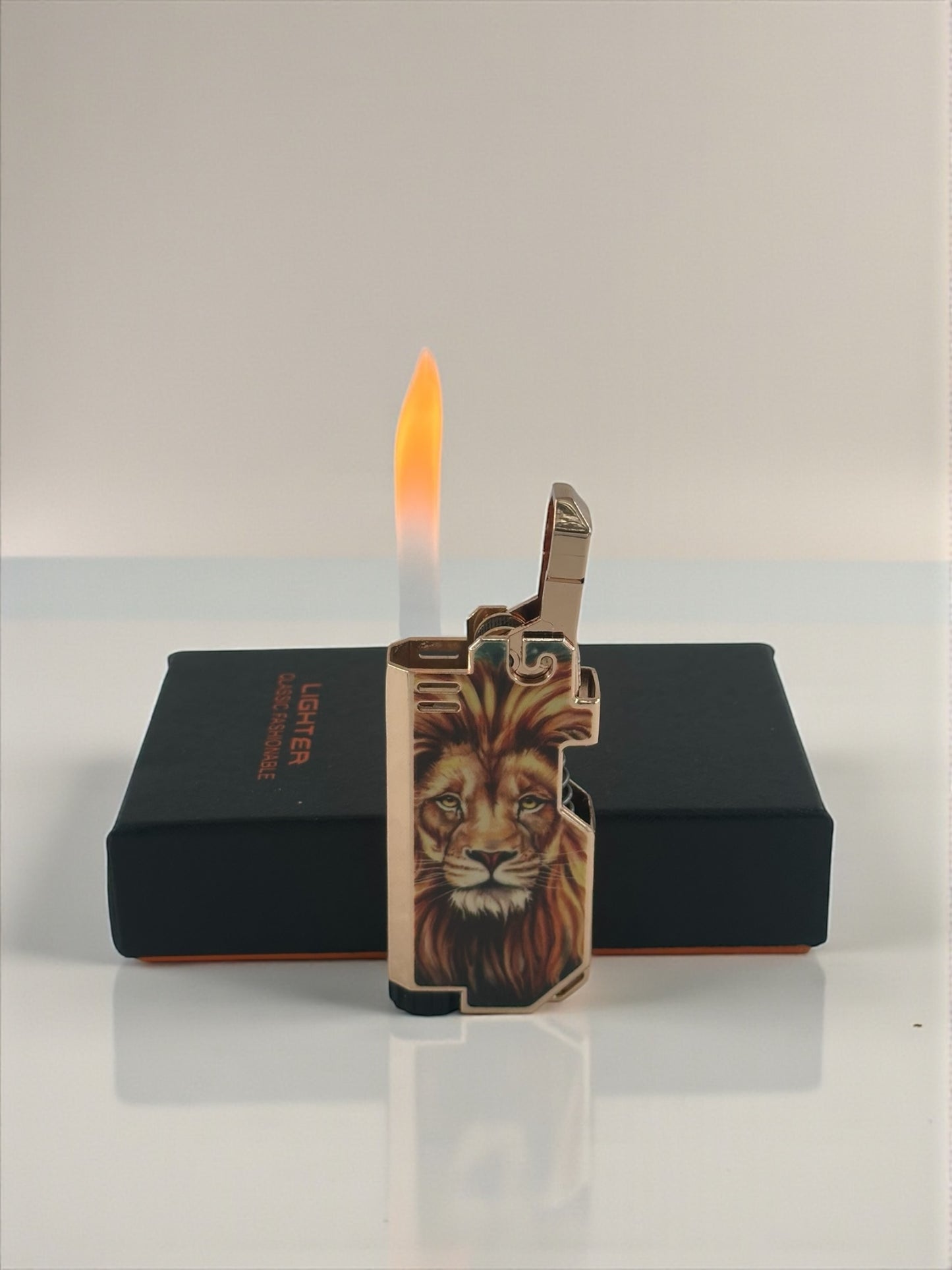 Aslan Figürlü Lüx Çakmak