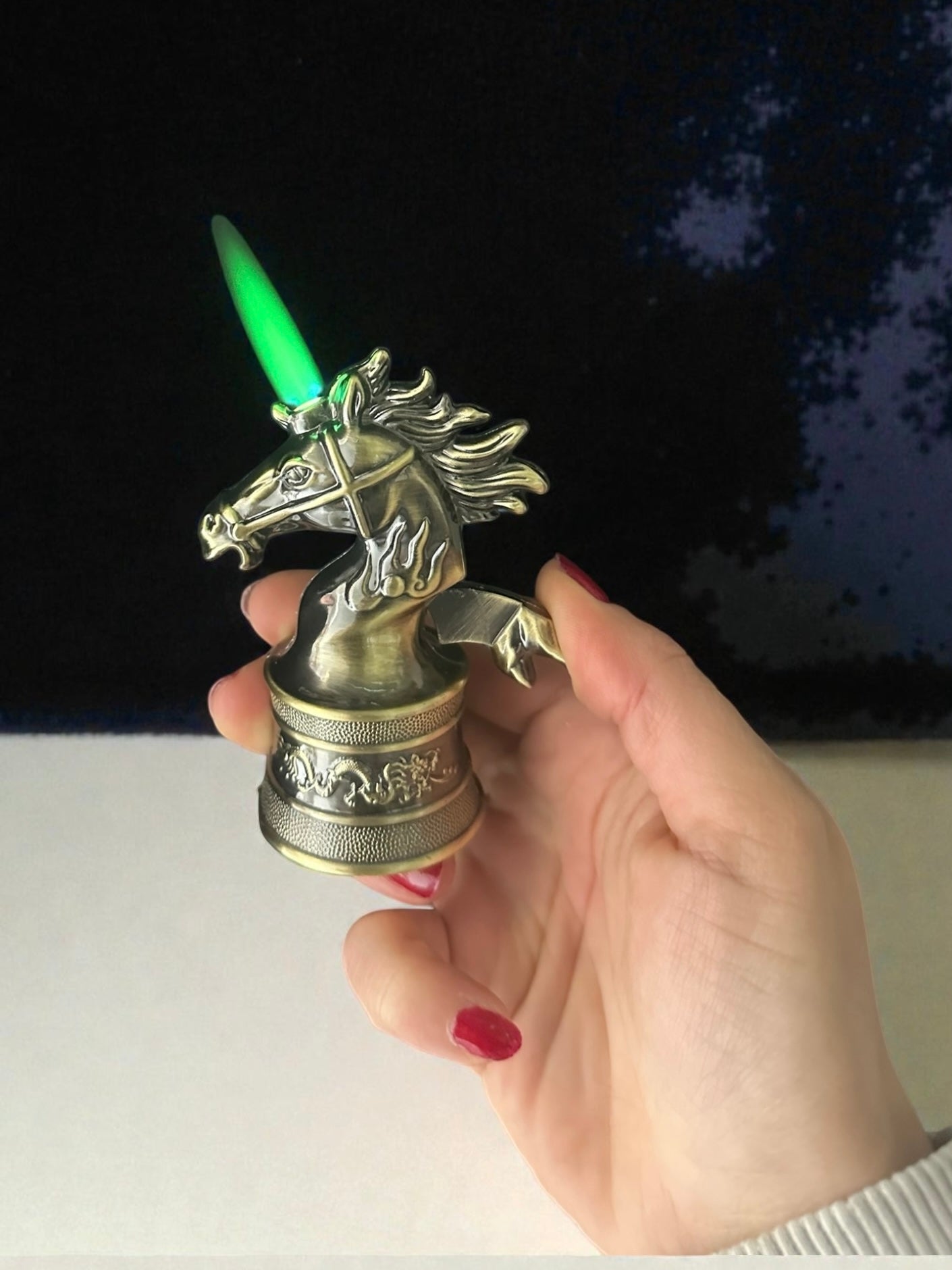 At Figürlü Renkli Alevli Pürmüzlü Çakmak