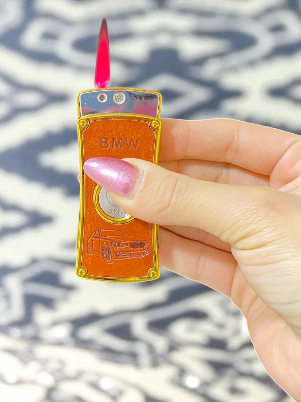 Bmw Model Deri İşlemeli Çakmak