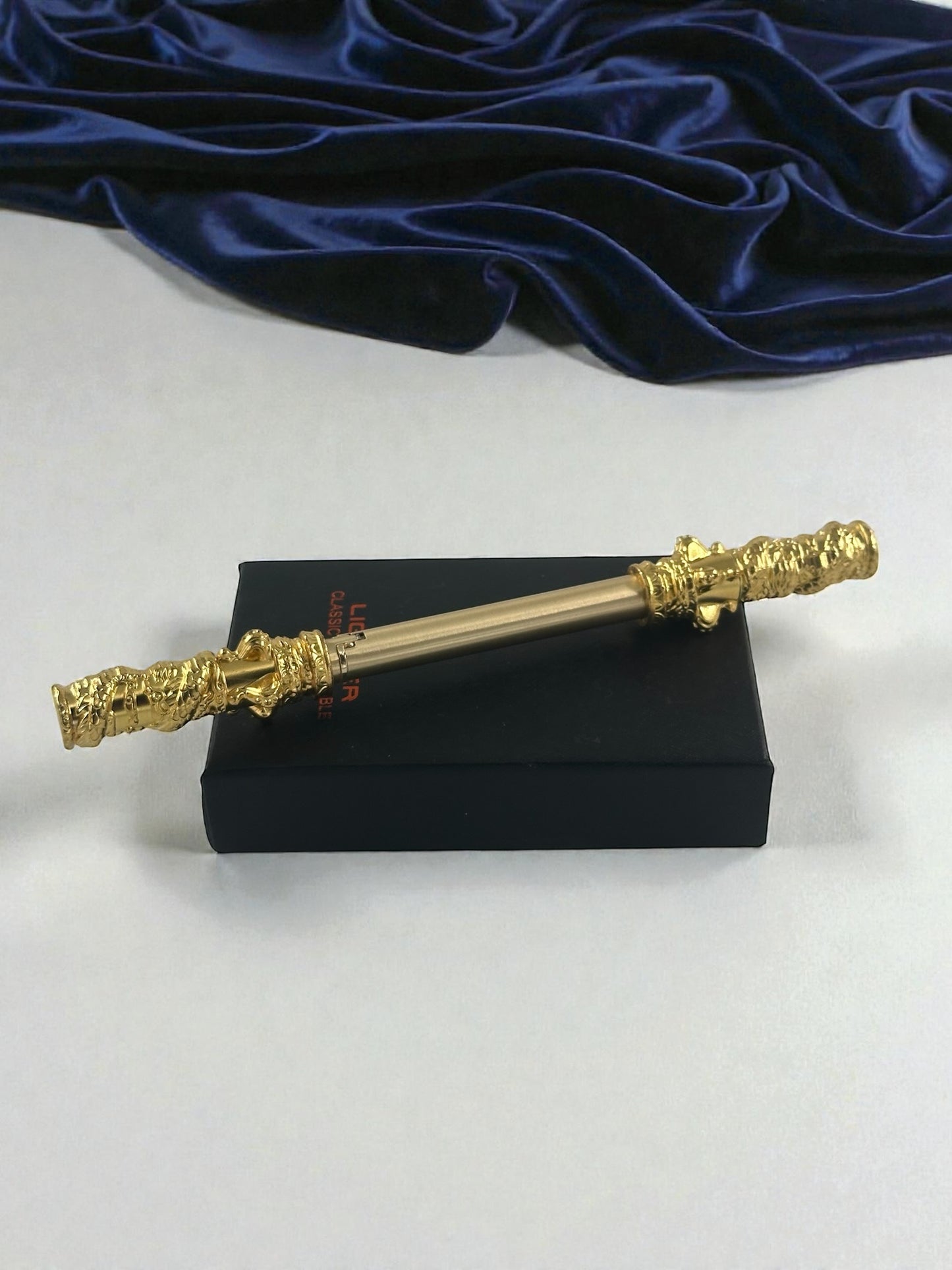 Kabartmalı Ejderha Figürlü Gazlı Çakmak