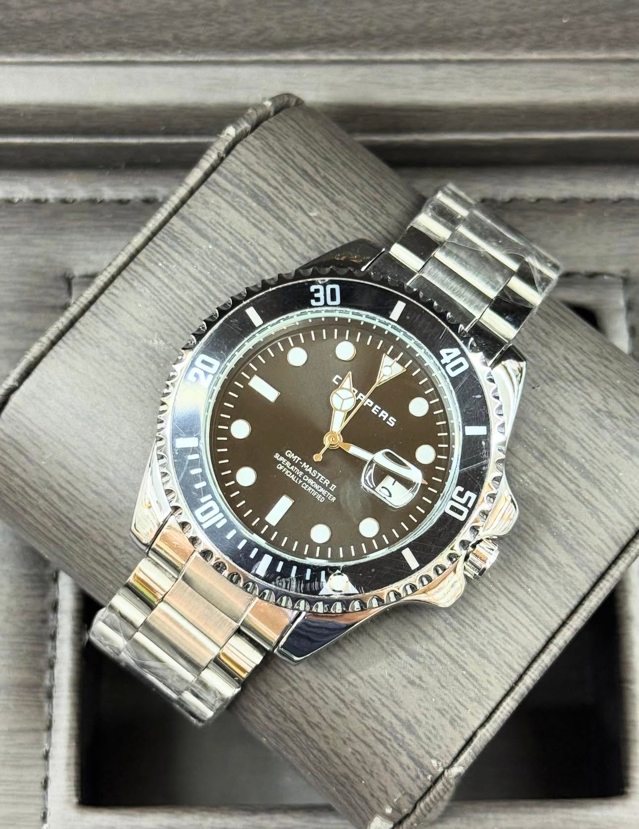 Kişiye Özel Kordonu İsim Yazılır Çelik Saat Siyah 0905