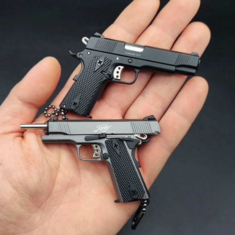 Gerçekçi Sökülebilir ve Kurulabilir Gri Metal Colt Anahtarlık