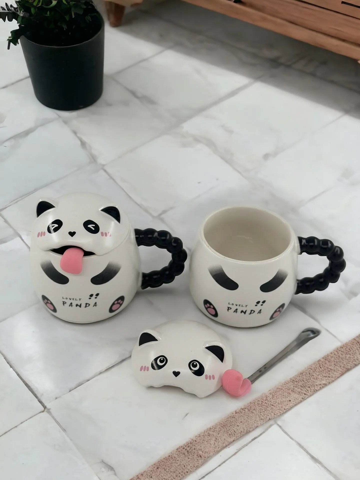 Panda Temalı Dilli Kaşık Porselen Kupa 2-349