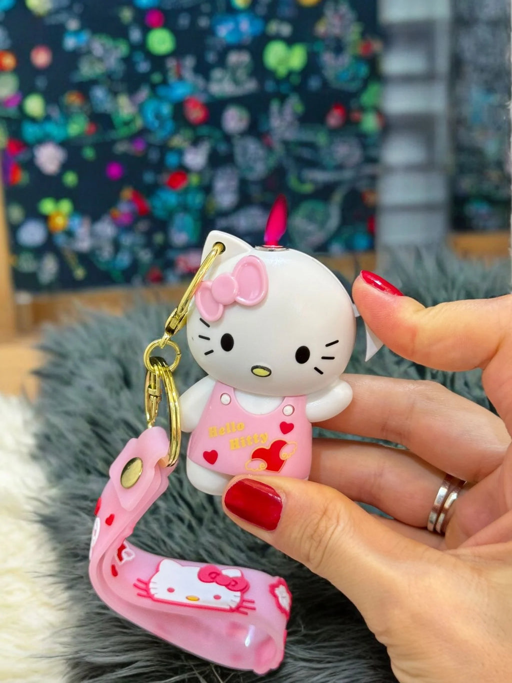 Hello Kitty Renkli Yanan Gazlı Çakmak Anahtarlık 9810