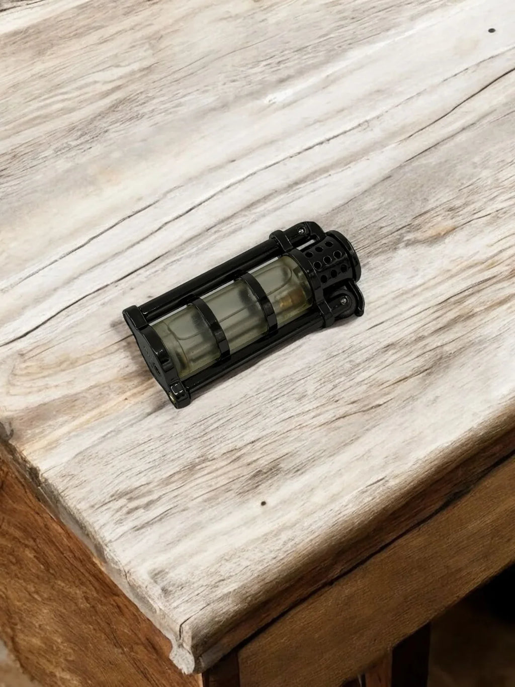 Lux Cam Görünümlü Gazlı Çakmak 2077