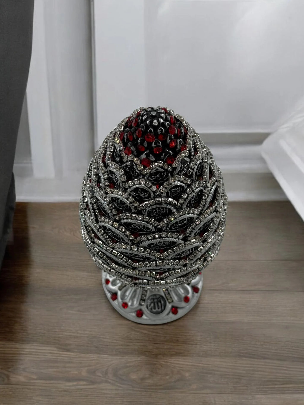 Polyester Özel Taşlı Dualı Kozalak 2652