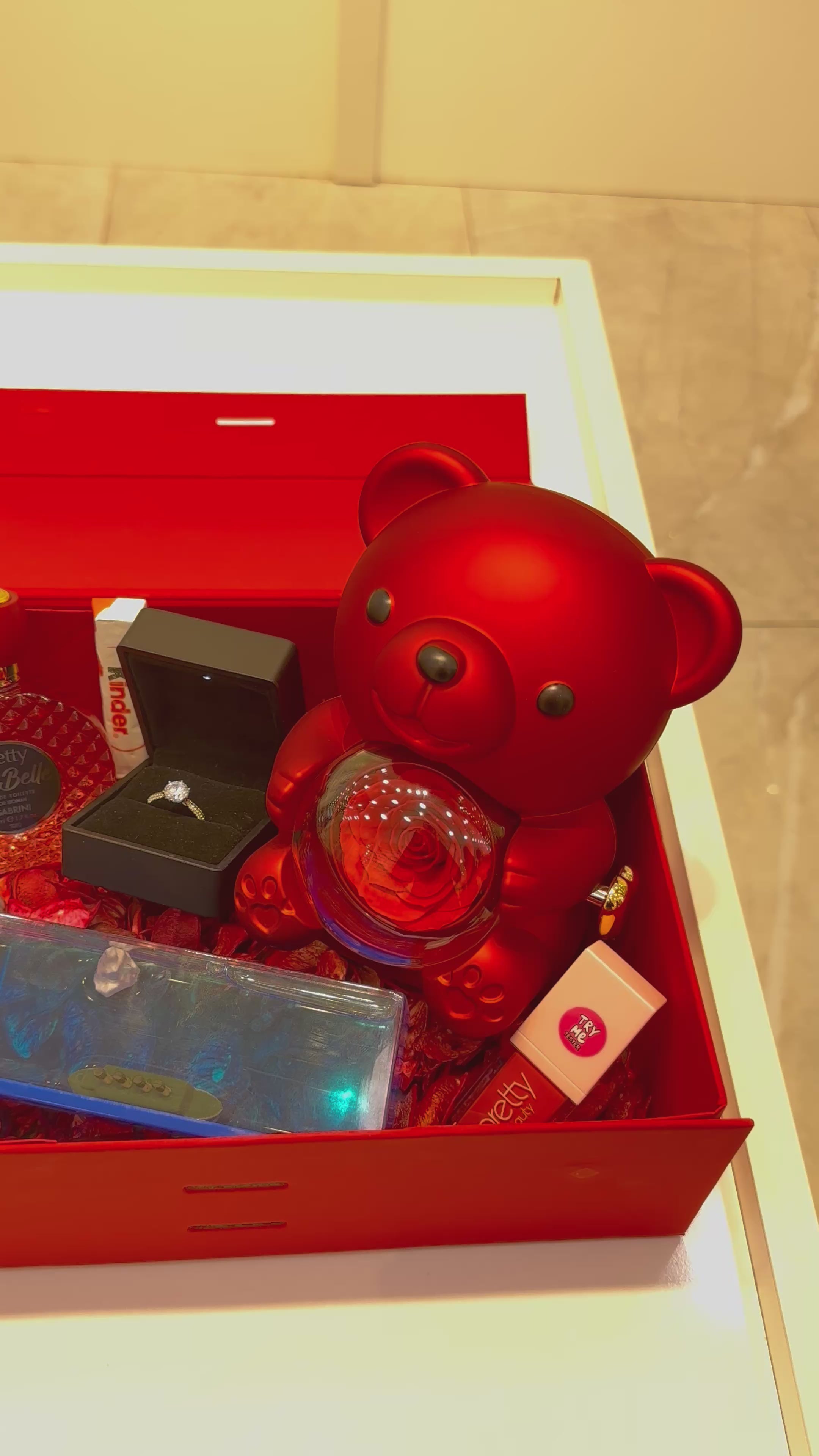 Red Love Box 3399